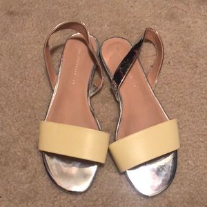 Silver sandals with yellow strap